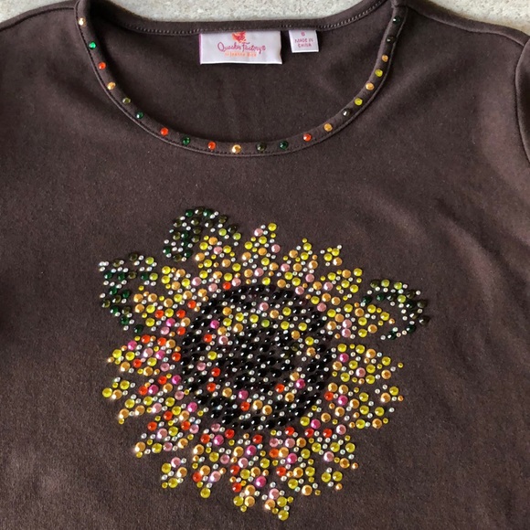 QUAKER FACTORY Ladies Embellished Small Top - Picture 3 of 8